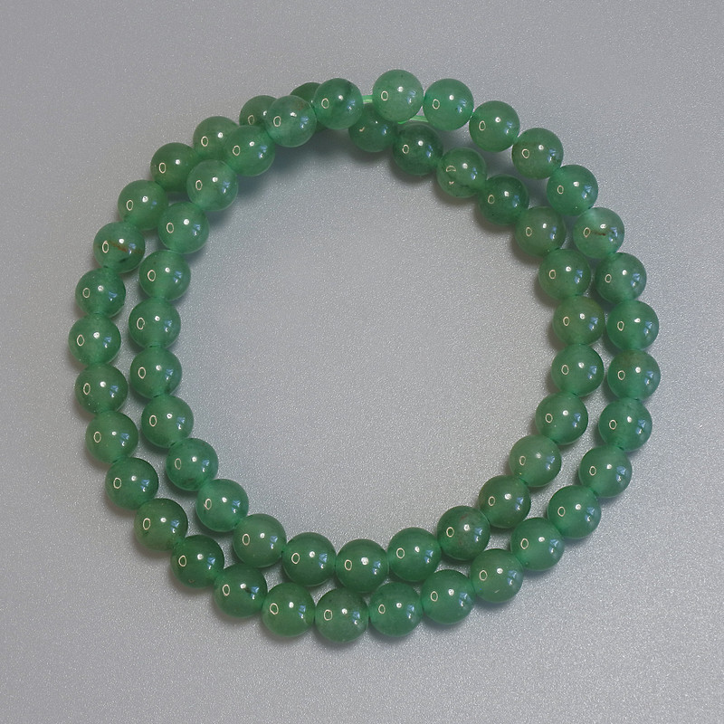 Smooth Jade Beads, 6 mm Diameter, 38 cm Length on Thread