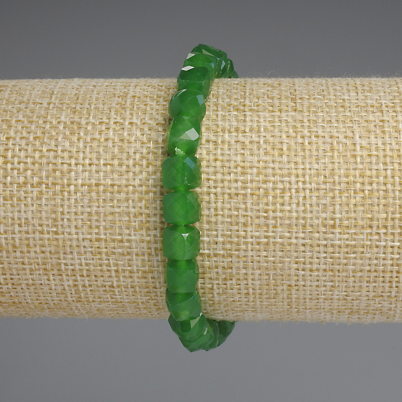 Faceted Chrysoprase Cube Bracelet, 6.5x6.5 mm cubes, 18 cm length, stretch