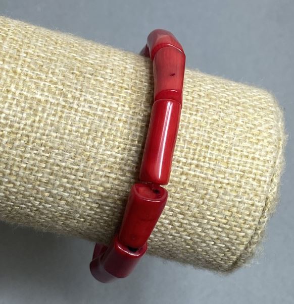 Coral Bracelet Faceted 17-19×7-9 mm, length 18 mm, elastic