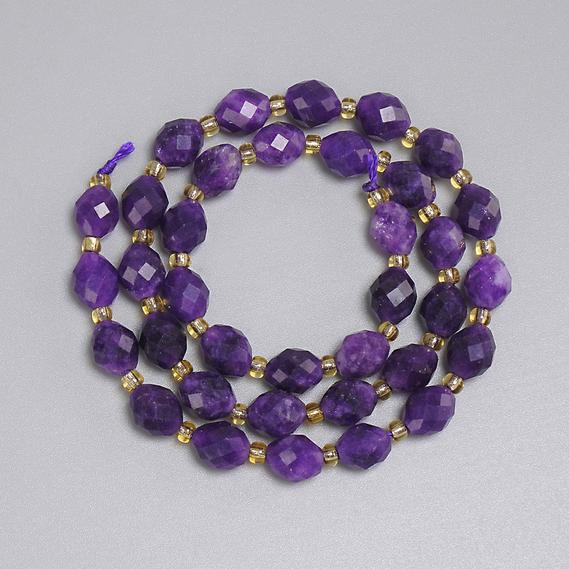 Sugilite Beads — Faceted Grain 8x6 mm, 5 mm +/-; Seed Beads 3 mm +/-; 36 cm Length on Thread
