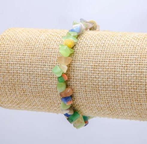Elastic bracelet with assorted natural stones, 7 mm chips, circumference 18 cm