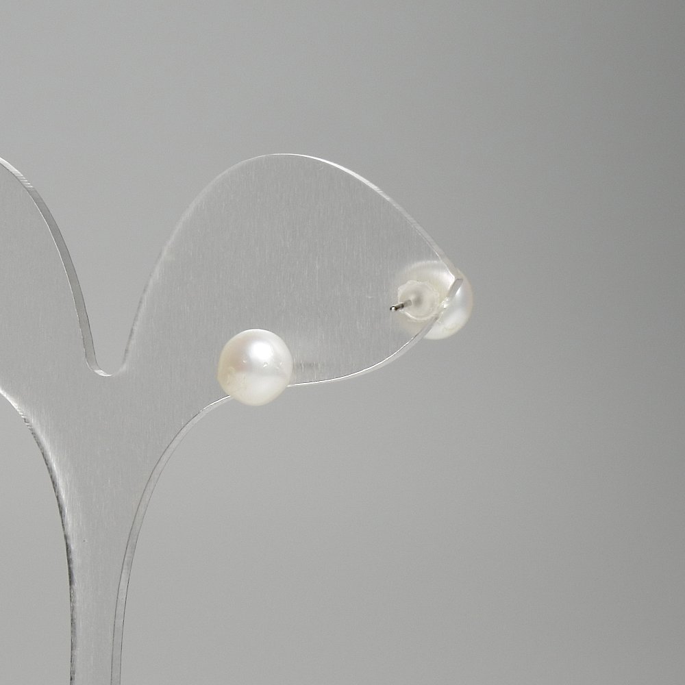 Stud Earrings with Freshwater Pearls, 6 mm Diameter+