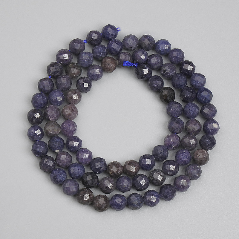 Faceted Sapphire Beads 5mm, 39 cm on Thread