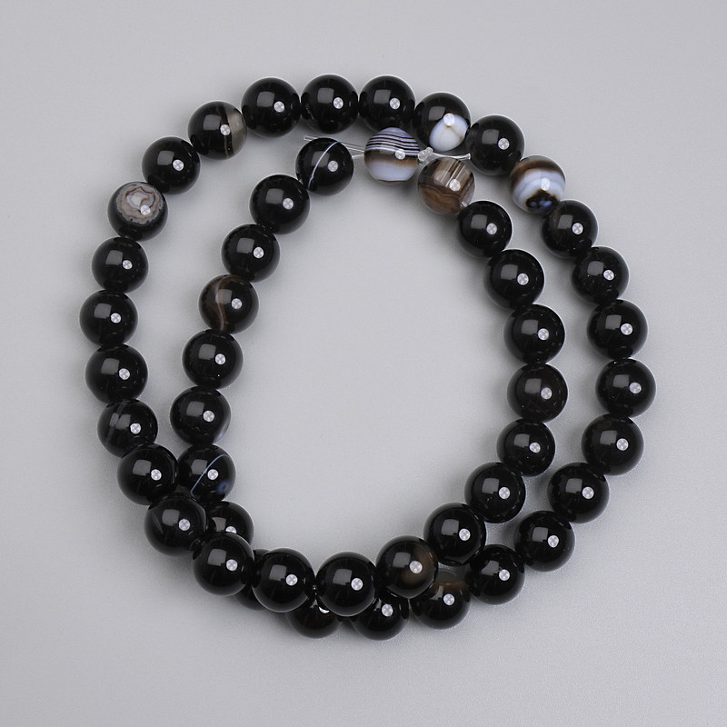 Agate Beads, Smooth Round Balls, 8 mm Diameter, 38 cm Length on Thread