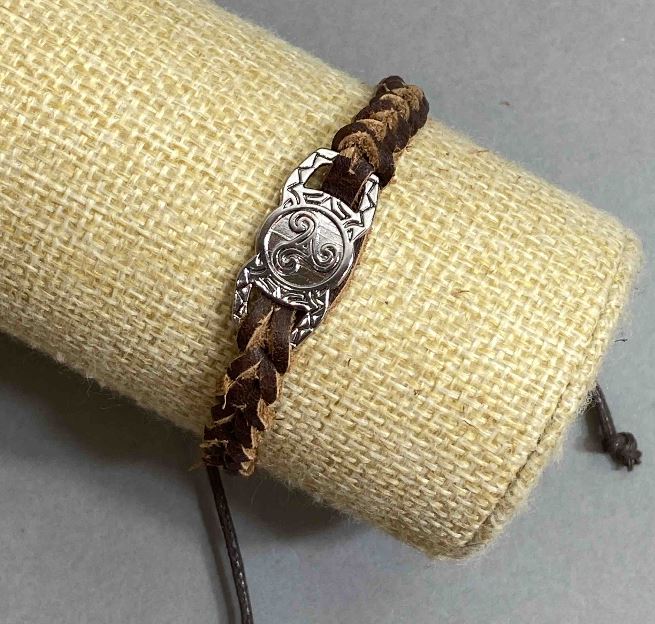 Bracelet with metal insert, 10 mm thick eco-leather, brown color, length 18–22 cm with adjustable closure