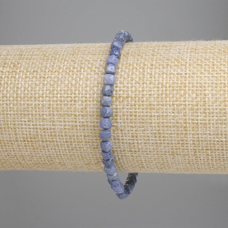 Sponge Coral Bracelet with Faceted Cubes 4x4 mm, 18 cm Stretch Bracelet