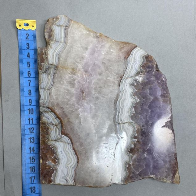 Souvenir Plate Made of Natural Amethyst with Agate, 17 x 13.5 x 1 cm +/- (weight 579 g)