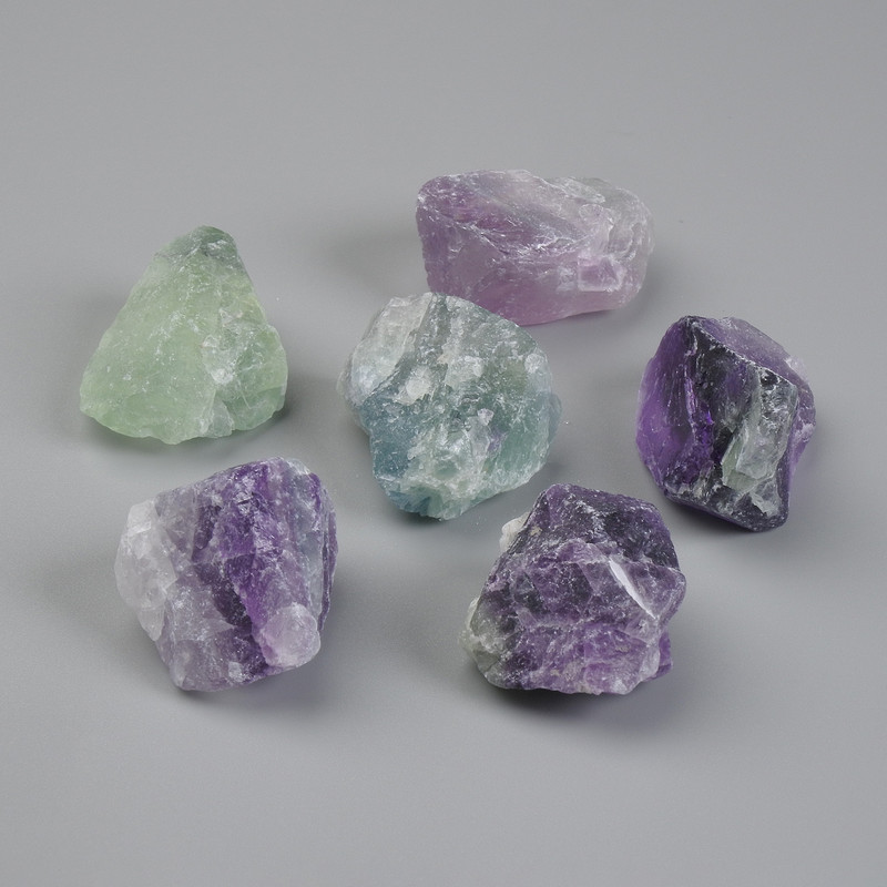 Natural fluorite rough stone, approx. 18-35 x 15-35 mm +/- (assorted sizes) (Price per 100 g)