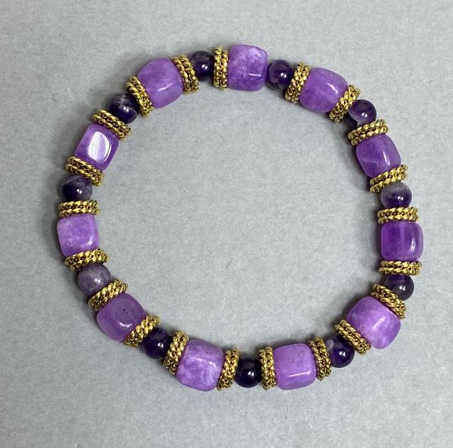 Bracelet with Amethyst Beads 6mm and Lavender Amethyst Cubes 7mm, with Metal Inserts, 18 cm Stretch
