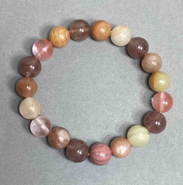 Onyx, Chalcedony and Rose Quartz Bracelet - Smooth 10mm Beads, 18 cm Stretch
