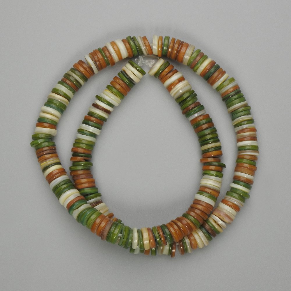 Skafarka Shell Beads Rondelle, 8x1.5 mm, 40 cm on thread