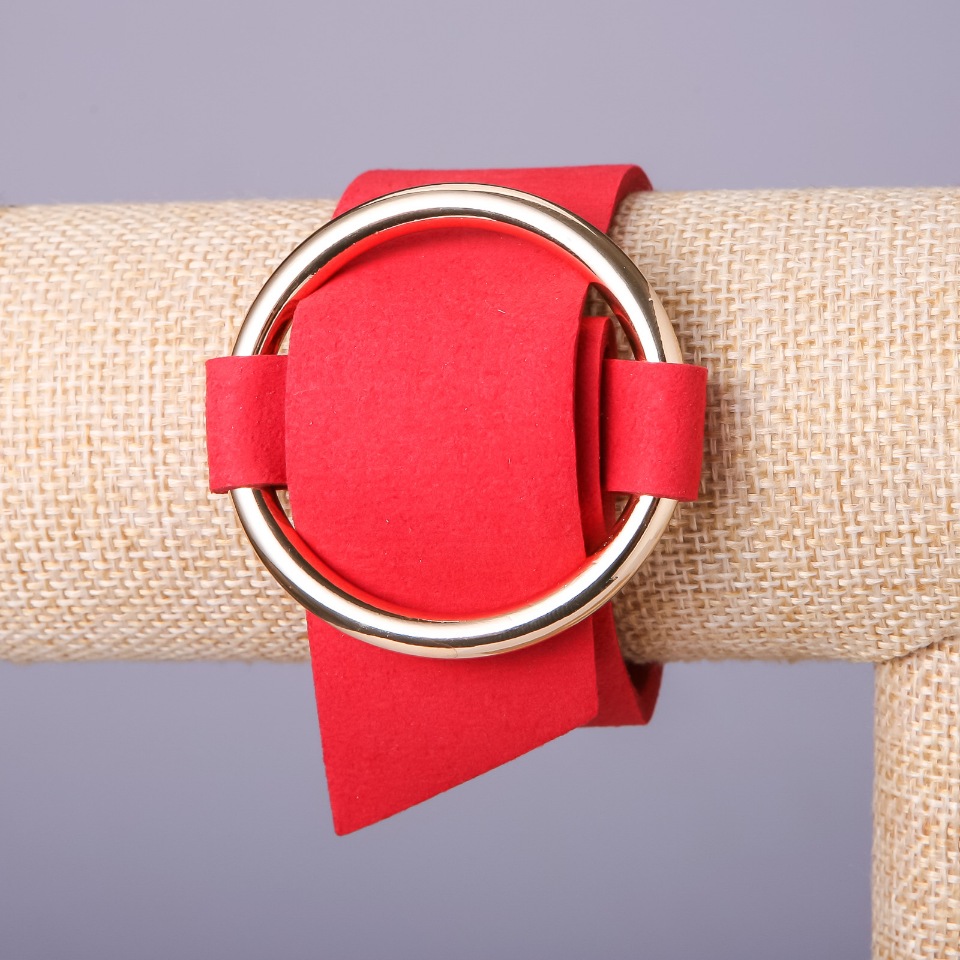 Red felt bracelet 'Buckle' 'nubuck metal color' gold