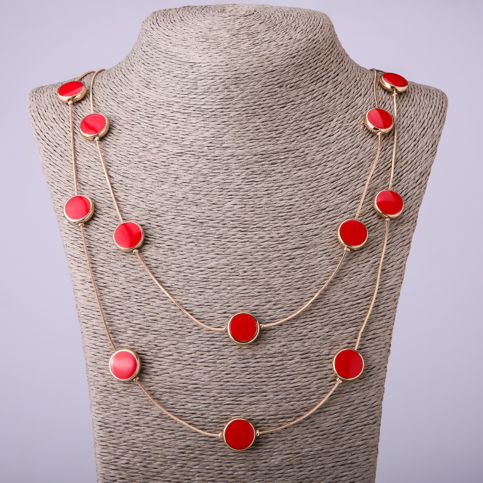 Long-chain necklace with red coin, length 66–70 cm