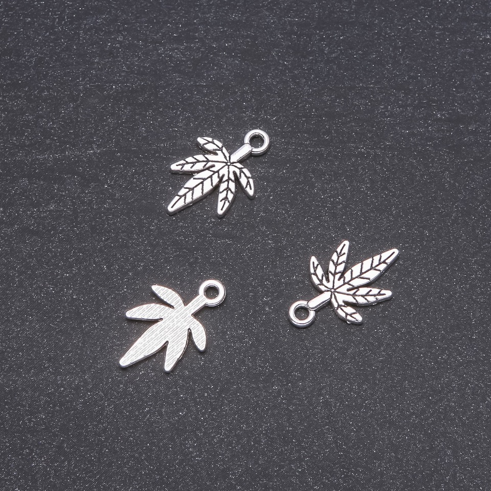 Pendant Findings Hemp Leaf Shape, 20 g Packaging ±20 pcs