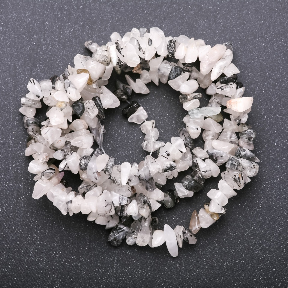 Beads of natural stone: Rutilated Quartz 'Hairy', white quartz on thread, chip beads, diameter 5-8 mm (±), length 85 cm