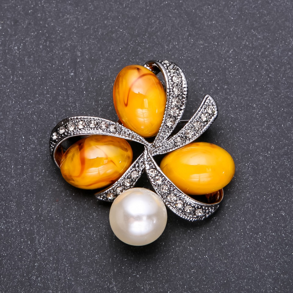 Брошка "Янтарна" 45х45мм сірий метал