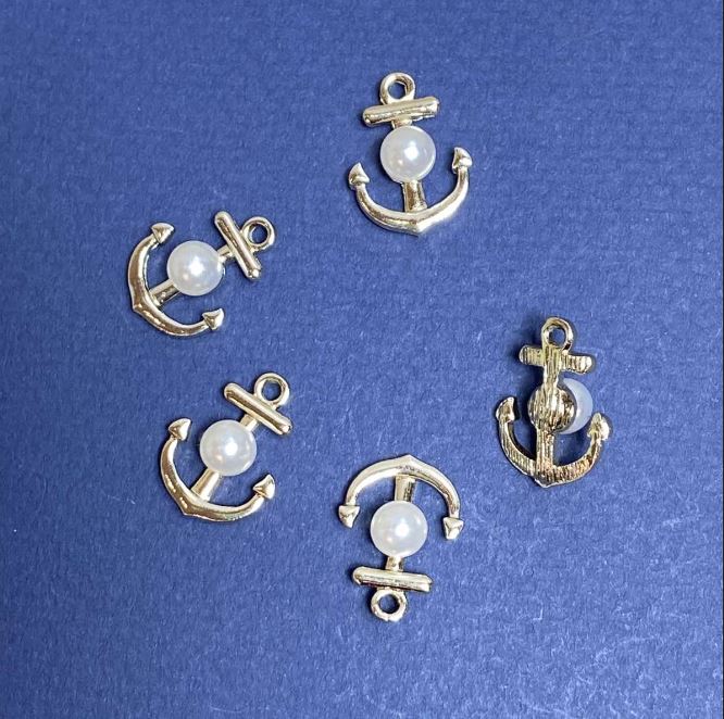 Anchor pendant findings, 14 mm diameter, 18 mm length, yellow metal, packaging 7 pcs