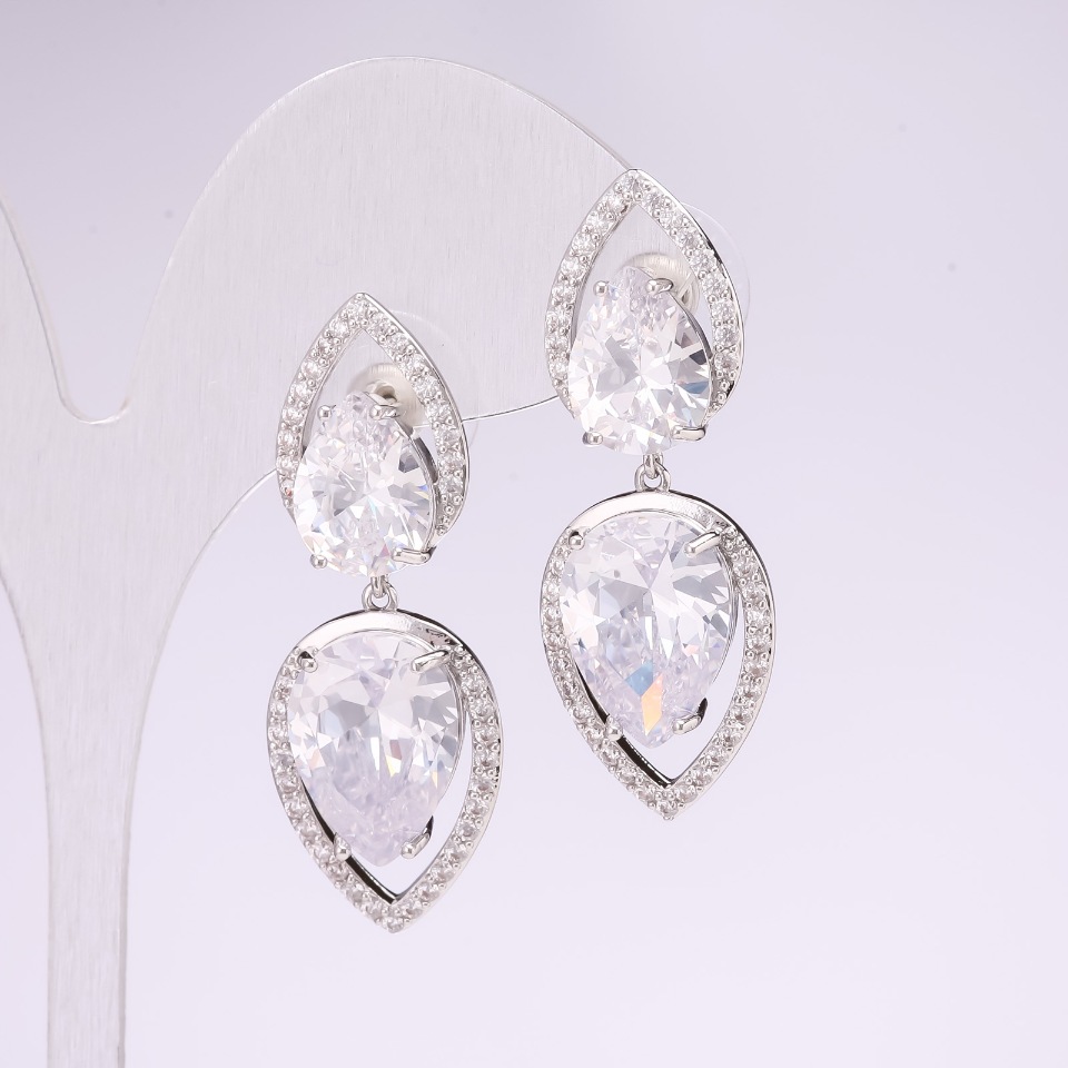 Evening earrings, 925 series, with white stones, 15×41 mm, silver metal