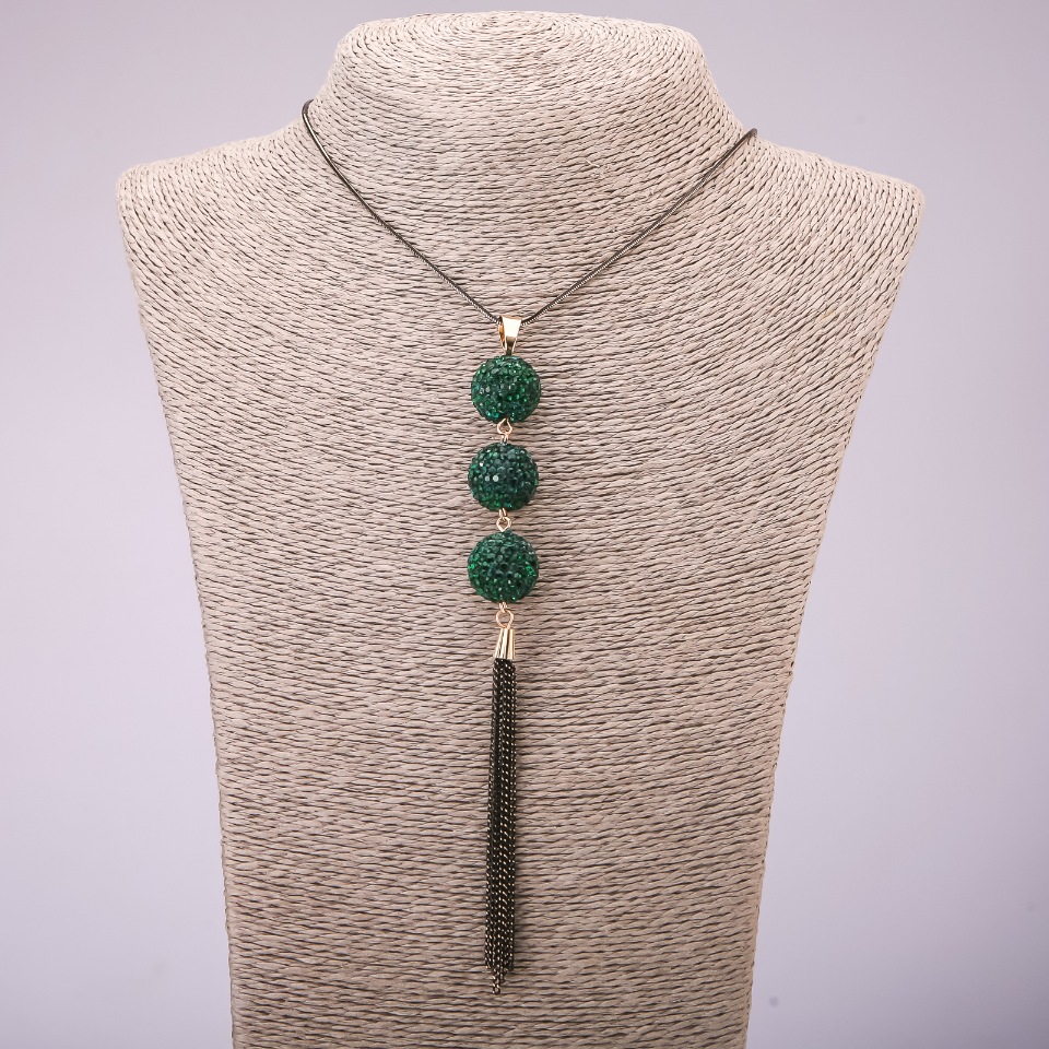 Pendant 'Trio' with green crystals on a long metal chain 'black gold', diameter 16x155mm, length 70cm