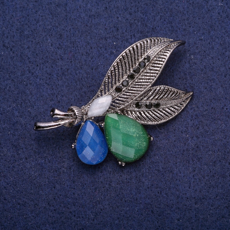 Brooch 'Leaves with Crystals', silver-tone metal 41×51 mm