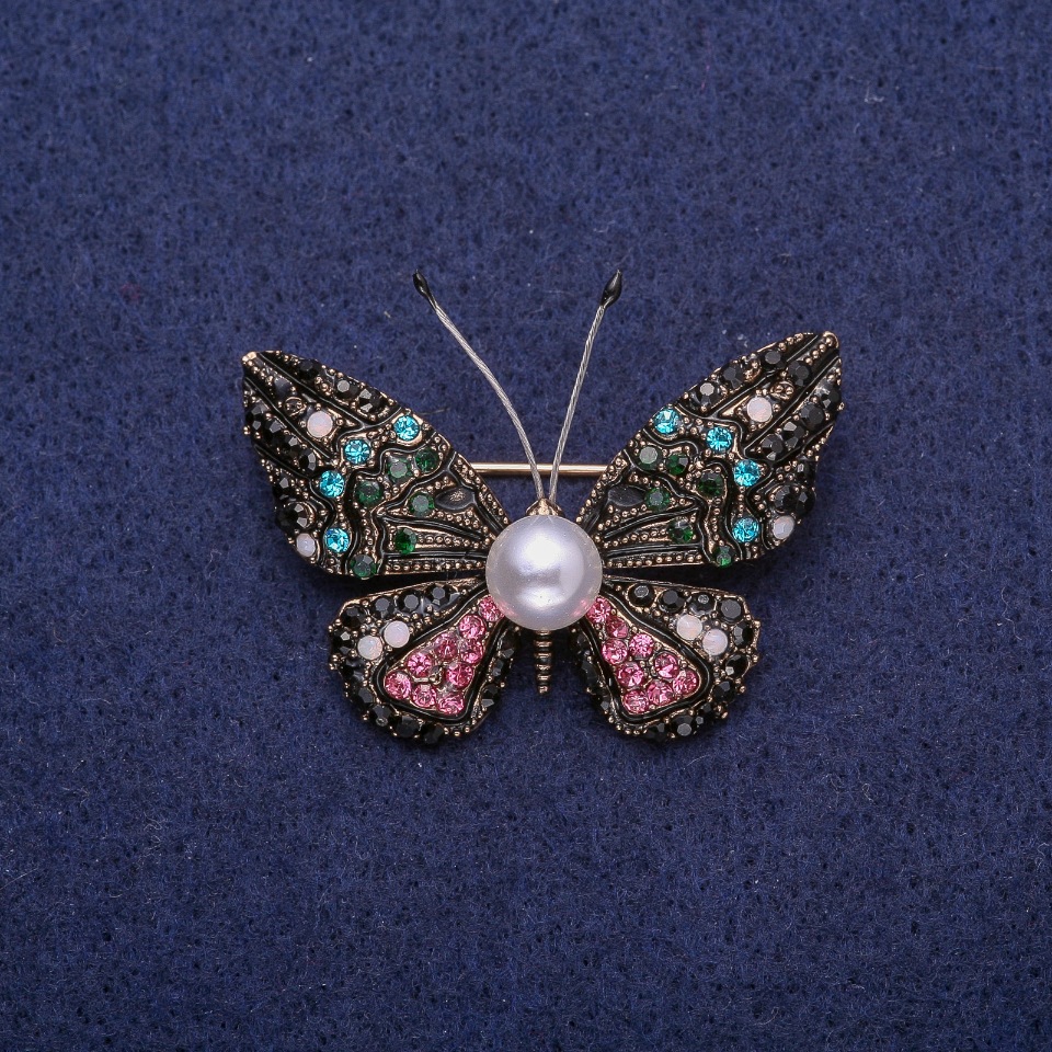Brooch 'Butterfly with Pearl' in Multicolored Rhinestones, Golden Metal 30x41mm