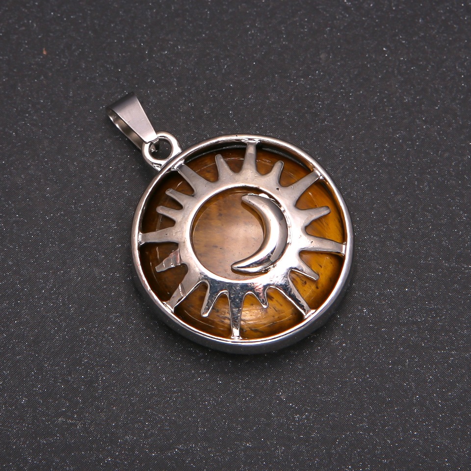 Pendant with natural Tiger's Eye in a 'Sun' bezel, 27mm diameter