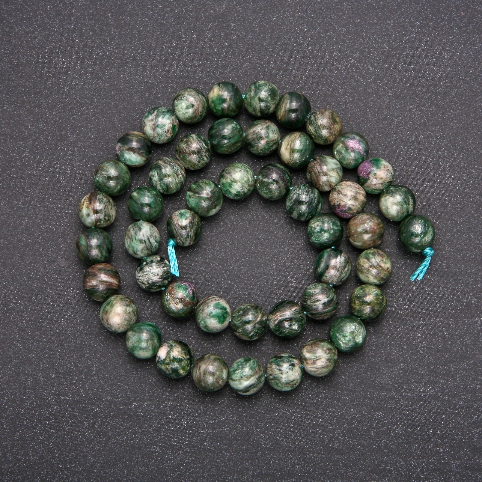 Natural green Lepidolite beads, smooth round beads, diameter 8(±)mm, length 38 cm+