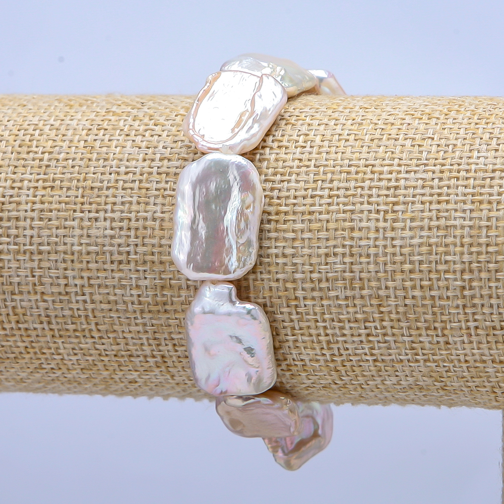 Elastic bracelet with Baroque pearls, diameter 22x14 mm, length 18 cm