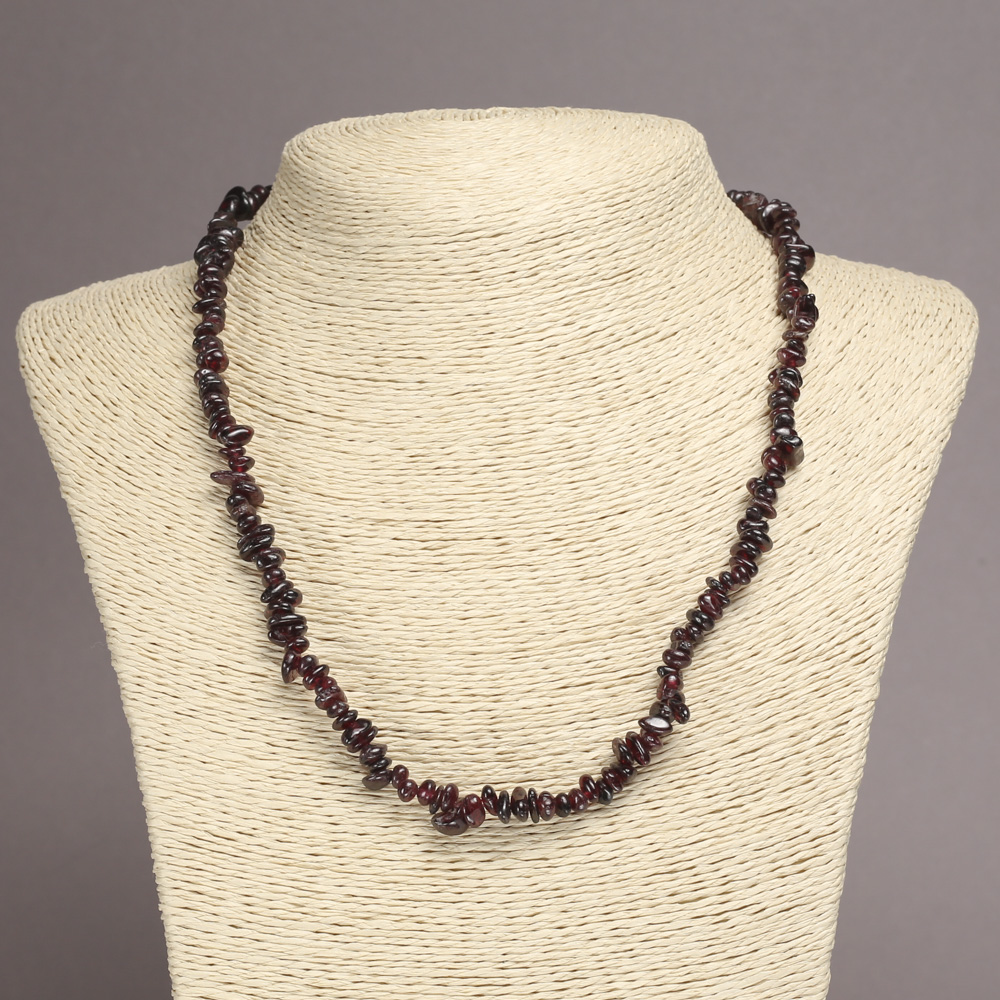 Garnet chip bead necklace, 6 mm diameter, 45 cm length, on extender chain