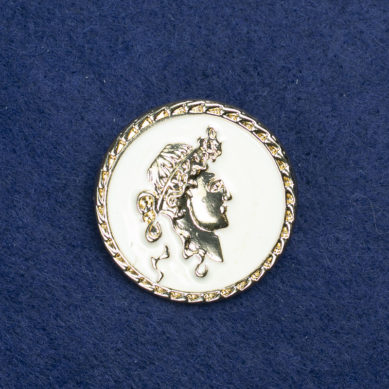 Cameo Brooch in Gold-Tone Metal, 34 mm