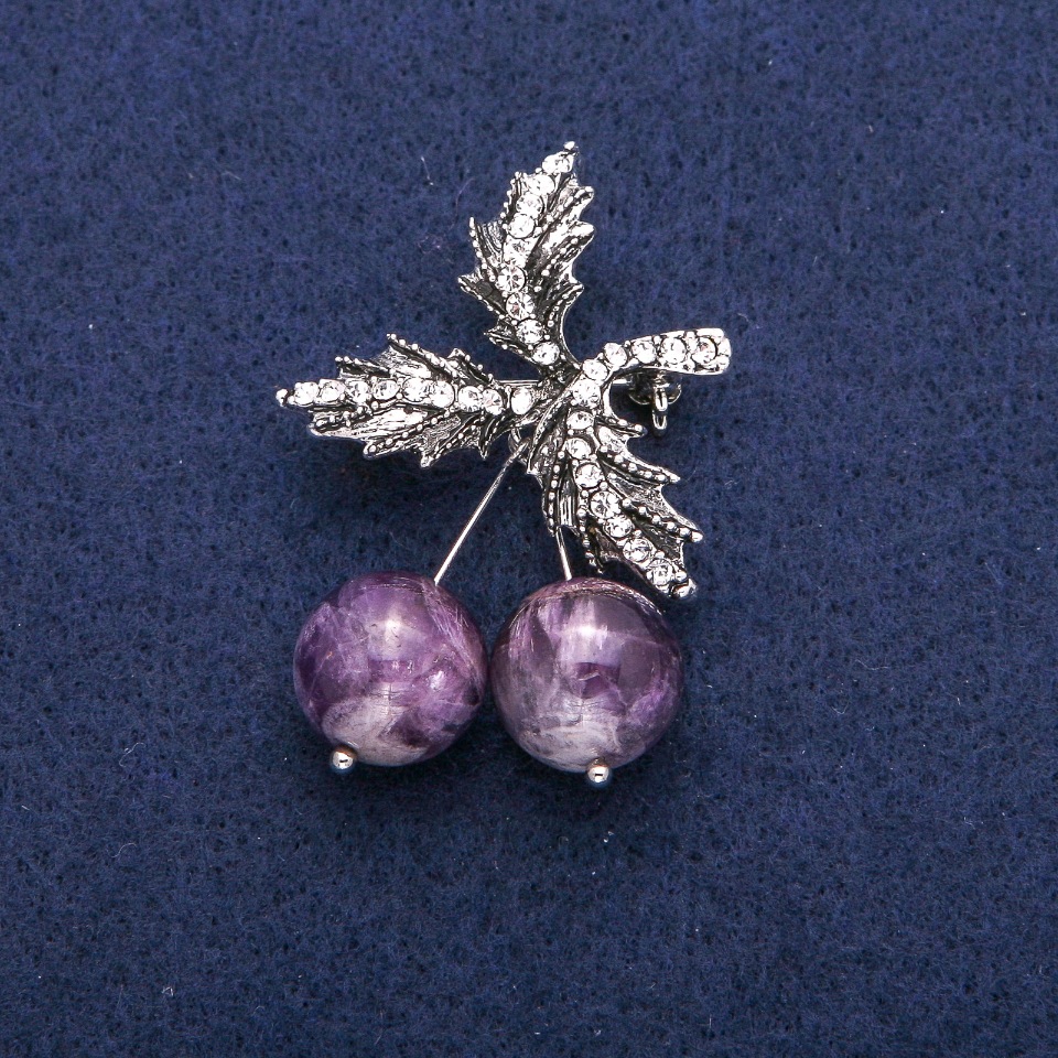 Brooch pendant 'Cherries' with amethyst beads and white crystals, silver-toned metal 33x48mm