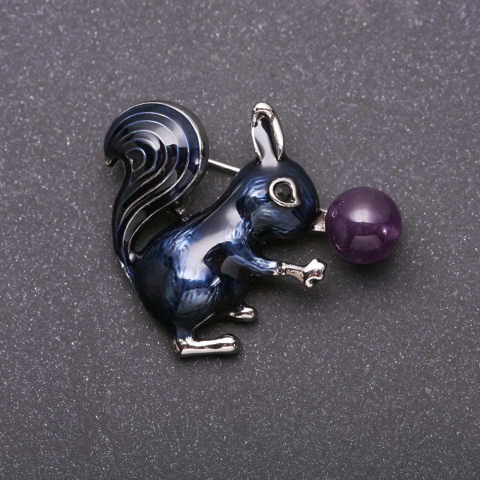 Brooch 'Squirrel with Amethyst' enamel in blue color, silver-colored metal 35×40 mm
