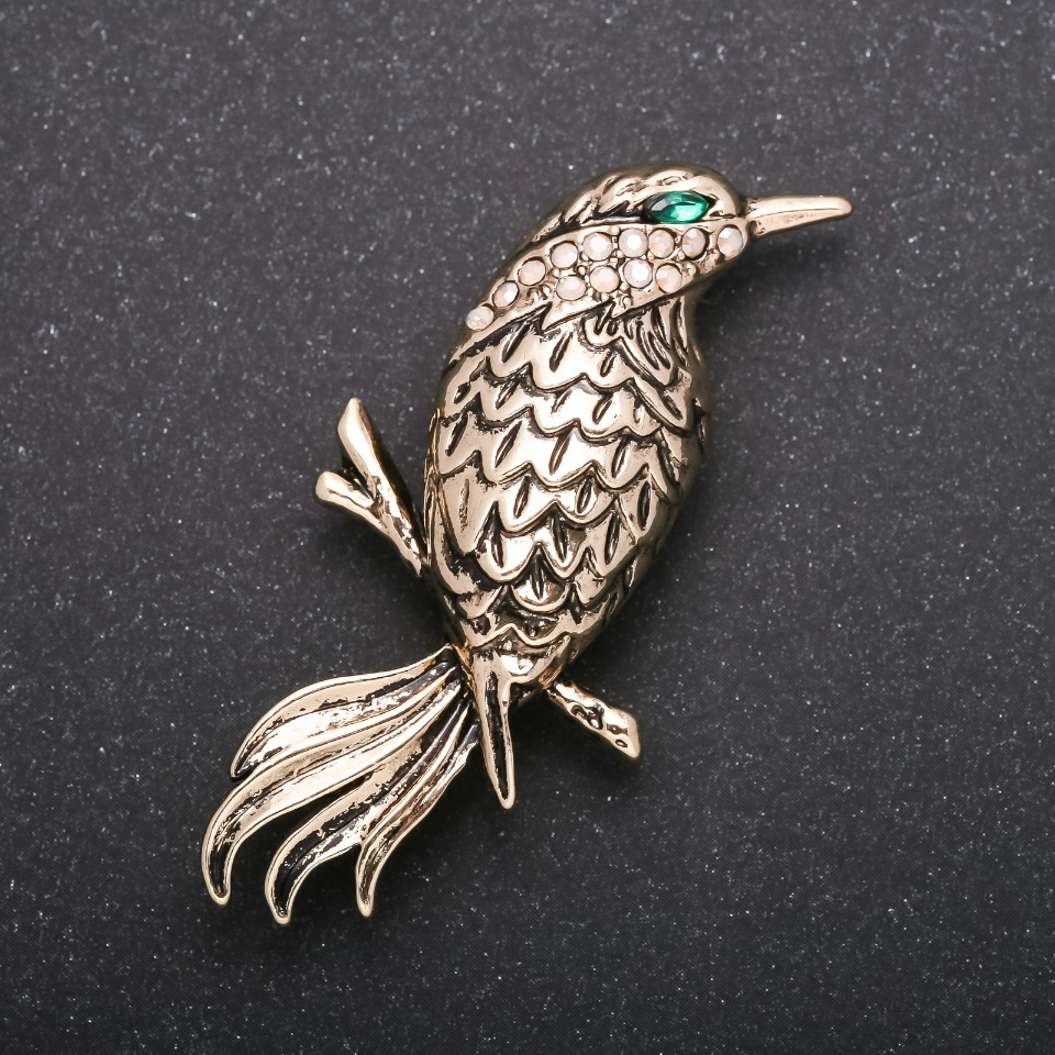 Oriole Brooch in Yellow Metal 57×27 mm