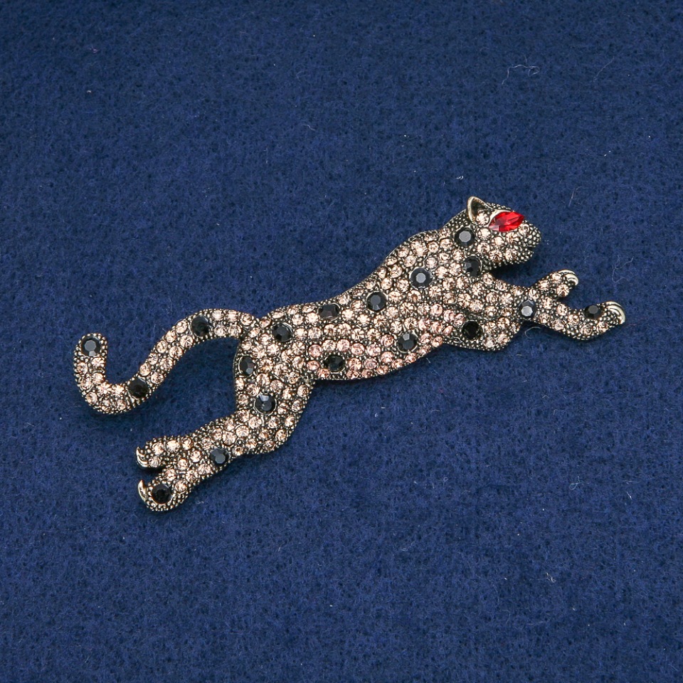 Leopard Brooch with Golden and Black Crystals