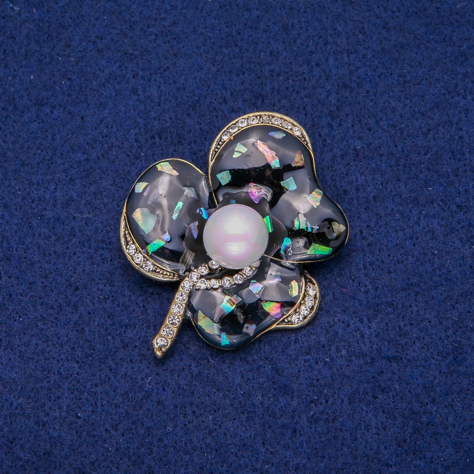Брошка Квітка з Перламутром Халіотіс і стразами 41х51мм, золотистий метал