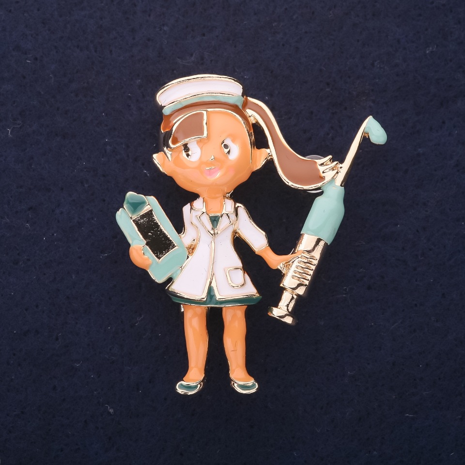 Брошка Лікар емаль колір білий блакитний 45х35мм золотистий метал