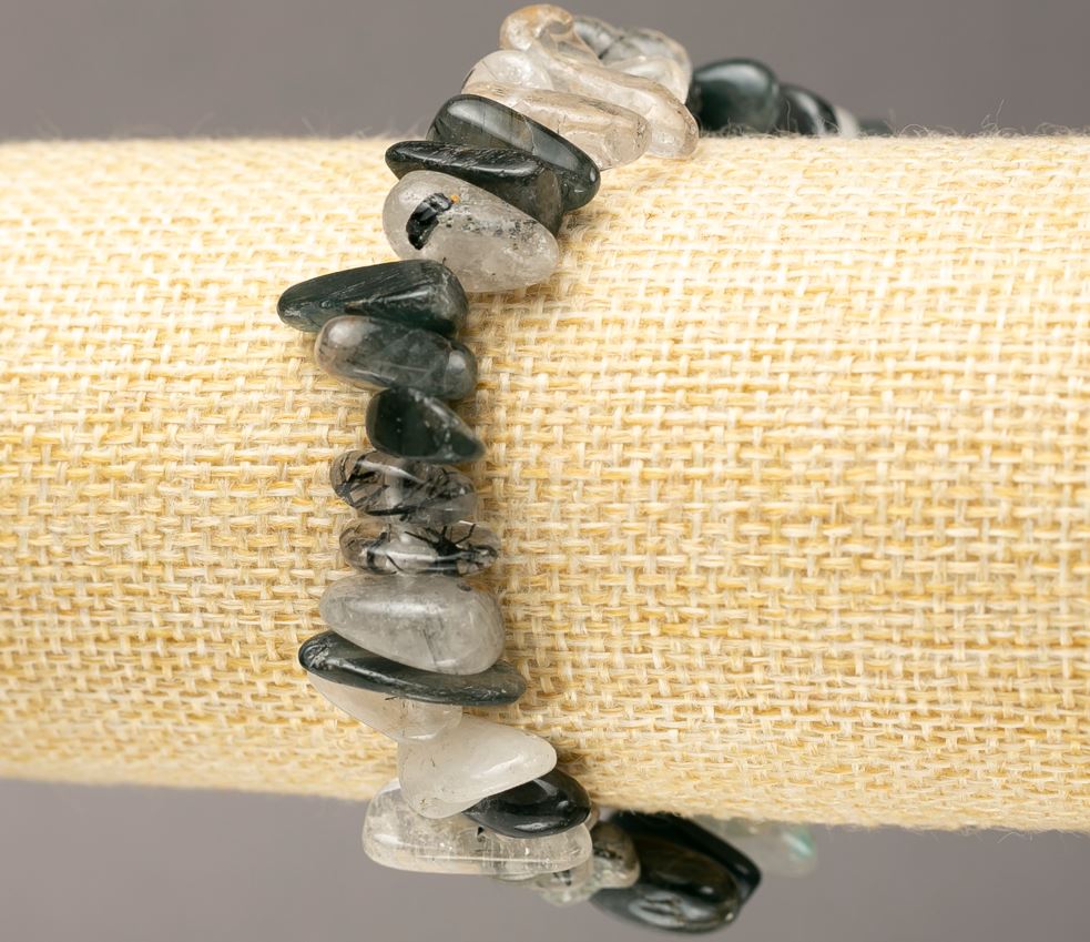 Hairy Rutile Quartz Bracelet with Chips 'Needle' on Elastic, Diameter 11–19×2–8 mm, Length 18 cm