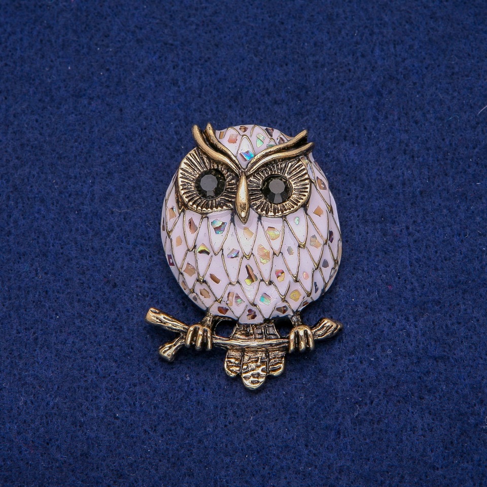 Owl Brooch with Khaliotis Pearl and Enamel, 36x48 mm, Gold-Toned Metal