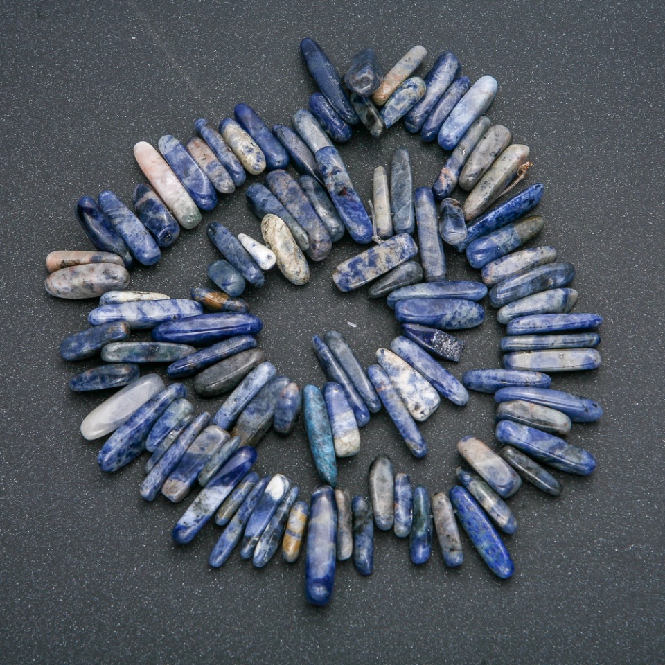Sodalite natural stone bead strand 'Needle' chip, diameter 20x6mm, length 41cm +