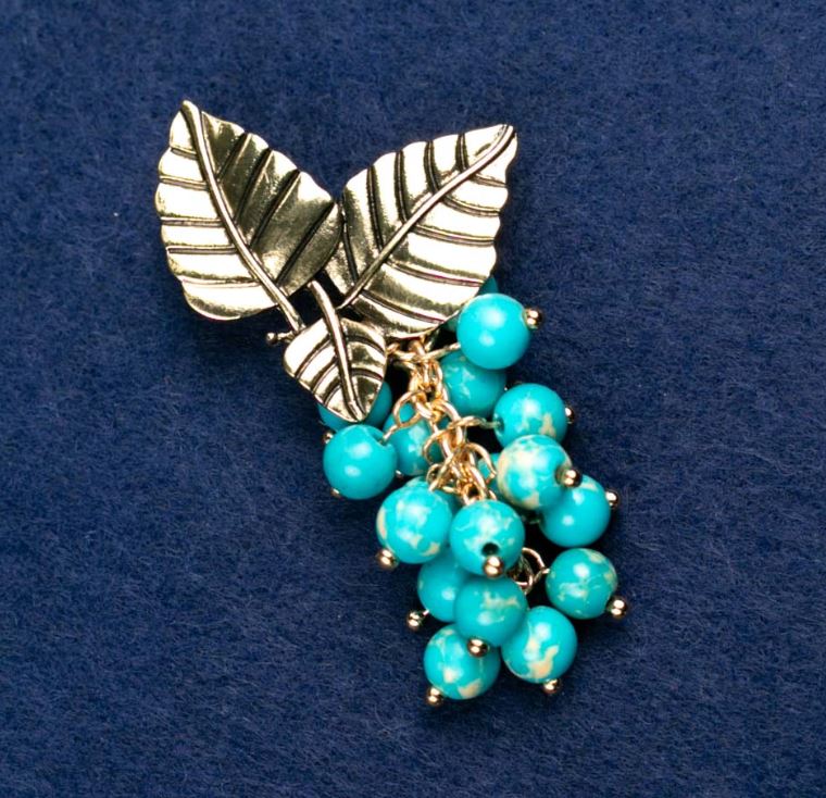 Brooch with Variscite Stone 'Branch with Berries', Gold-Tone Metal, 60x35 mm