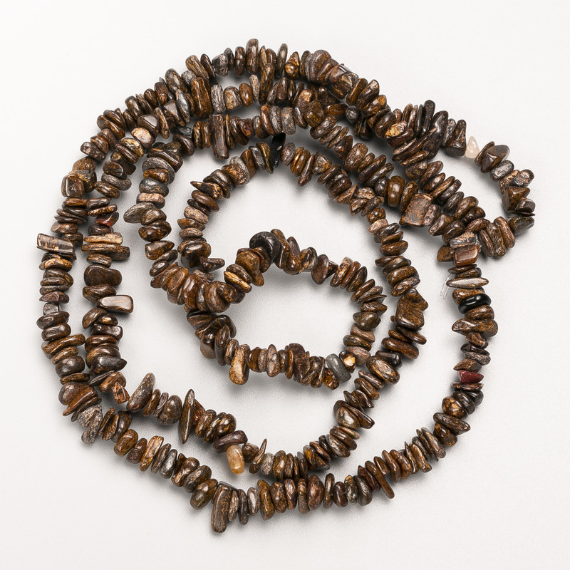 Bronzite beads, natural stone chip on thread, diameter 7×2 mm, length 88 cm