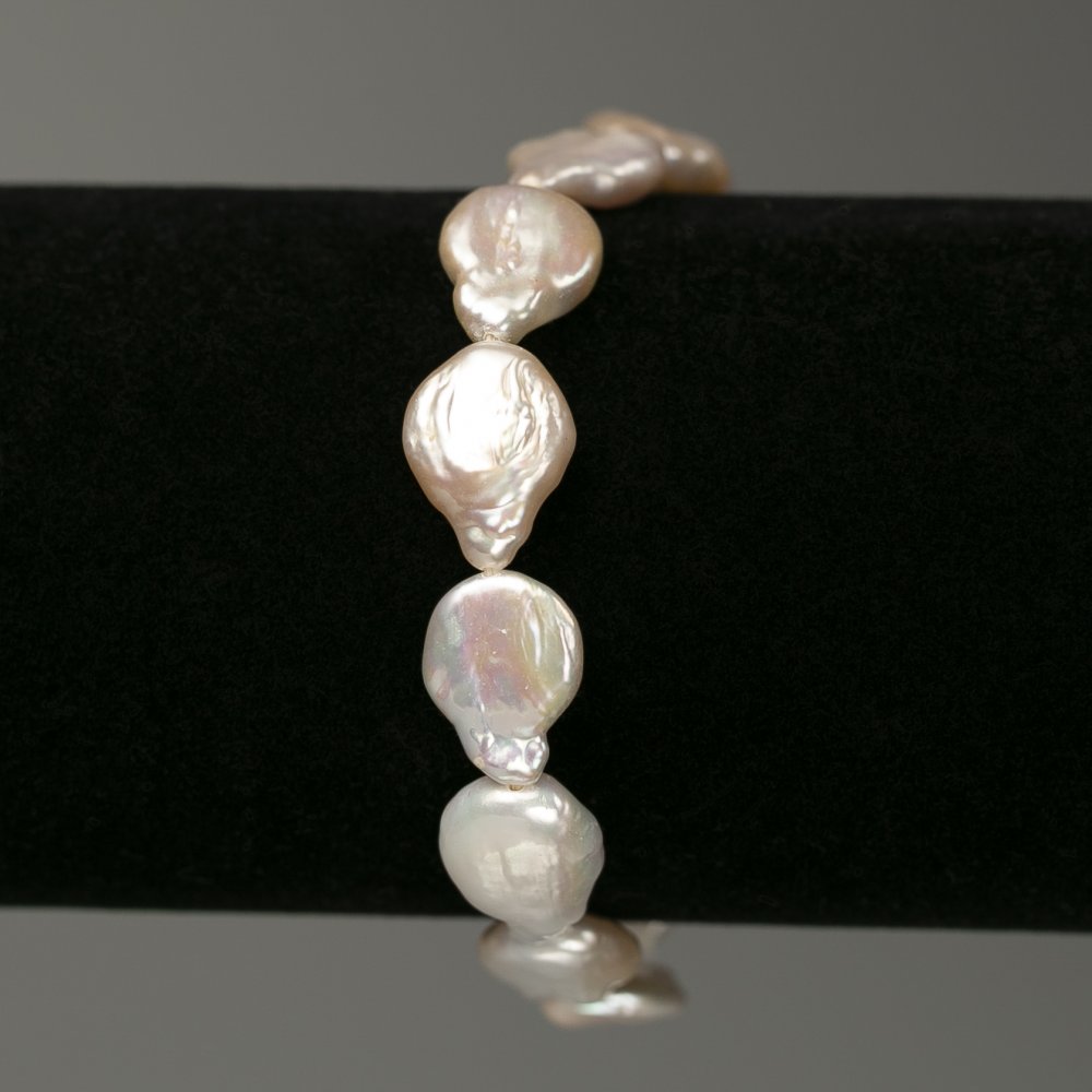 Bracelet with Baroque Pearls in gasoline shade, diameter 11 x 14 x 5 mm ±, length 18 cm ± (stretch)