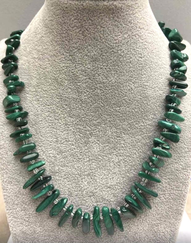 Necklace of natural malachite chip 'Needle', diameter 12-16×3-5 mm, length 50 cm +/- with clasp