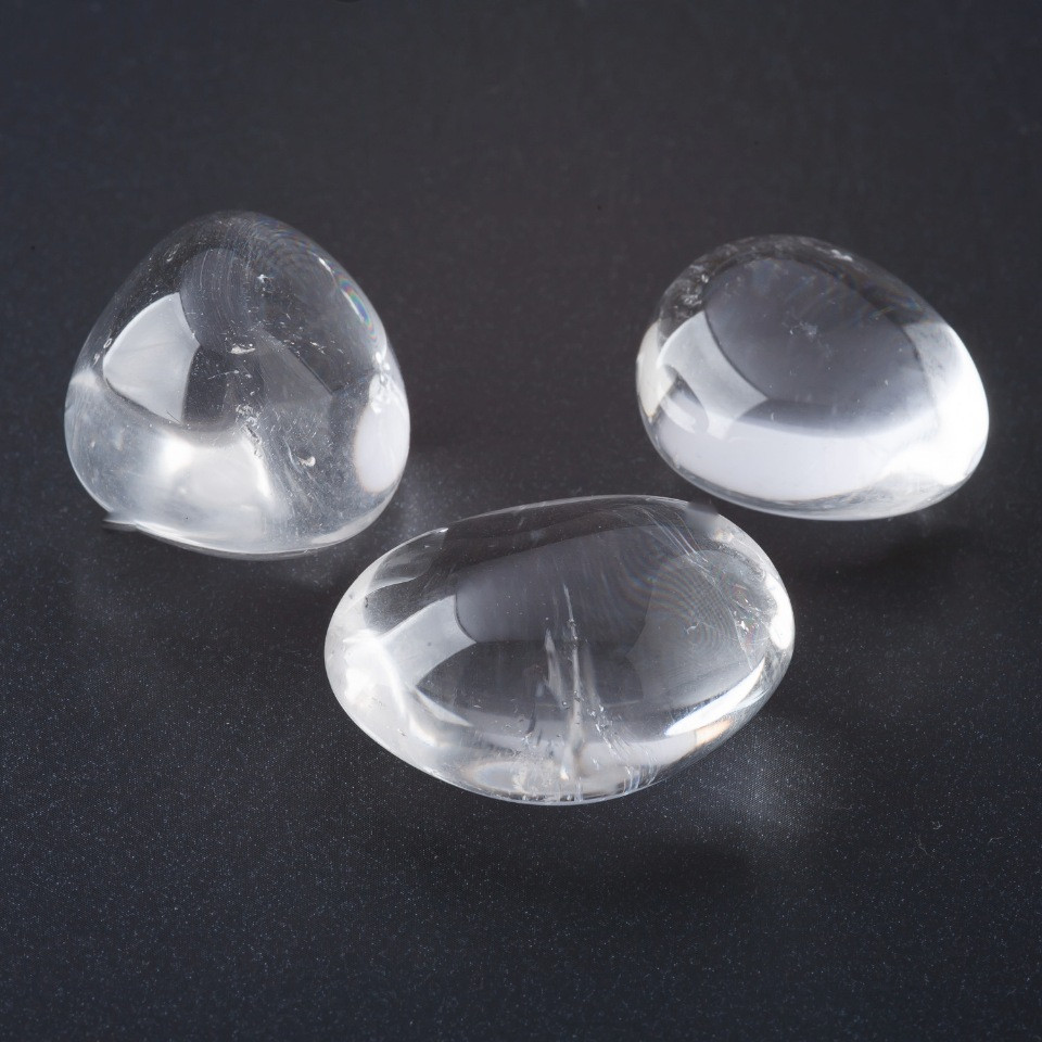 Rock Crystal Souvenir Stone — price per 100 g