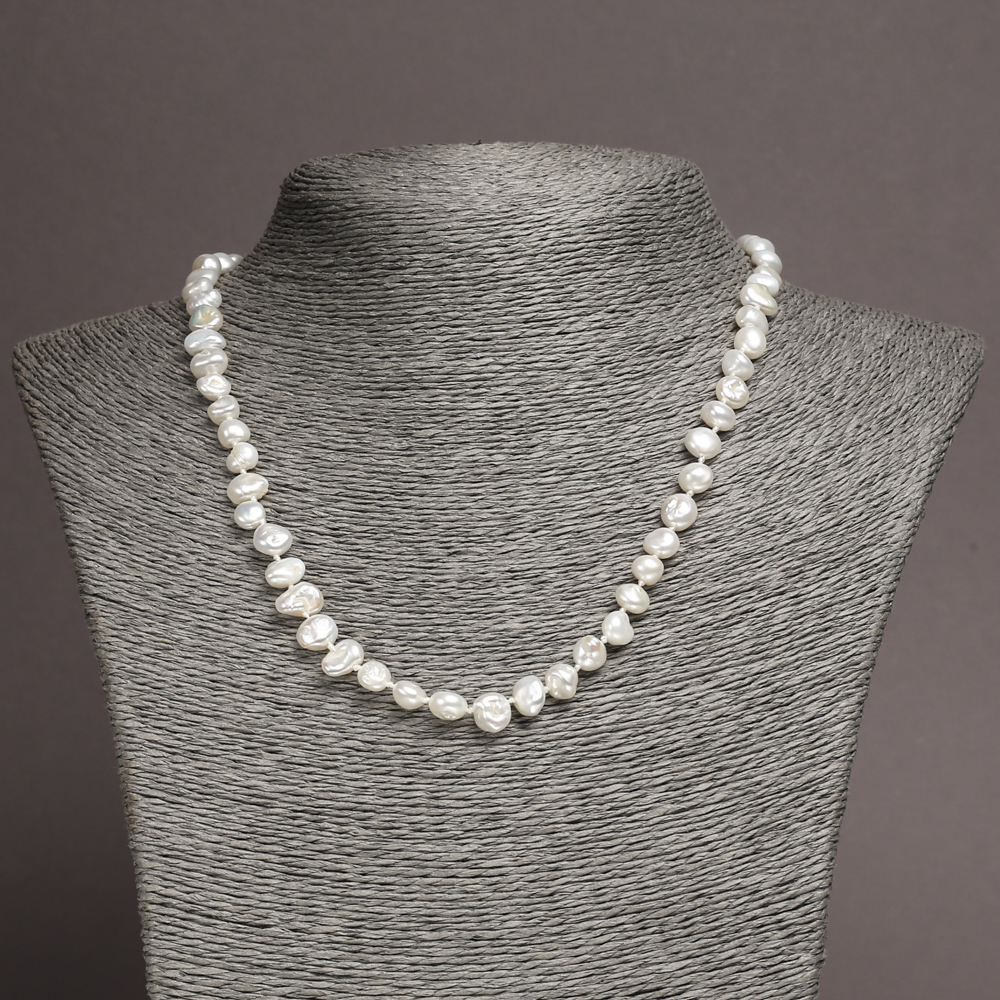 Necklace of natural baroque pearls, diameter 7x6 mm, length 46 cm