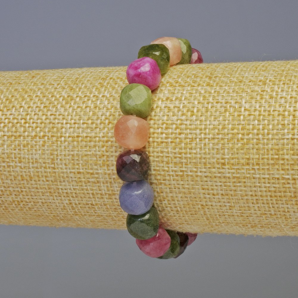 Bracelet with natural tourmaline, faceted cube beads, 9x9 mm diameter, 18 cm length (stretch)