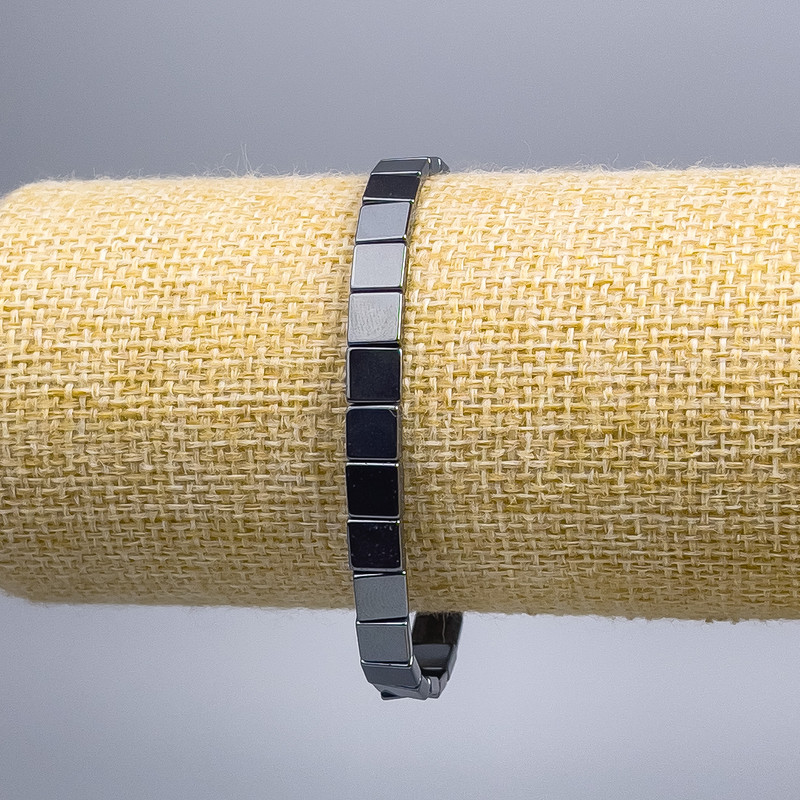 Hematite Square Bracelet, 6×6×2 mm, length 18 cm (stretch)