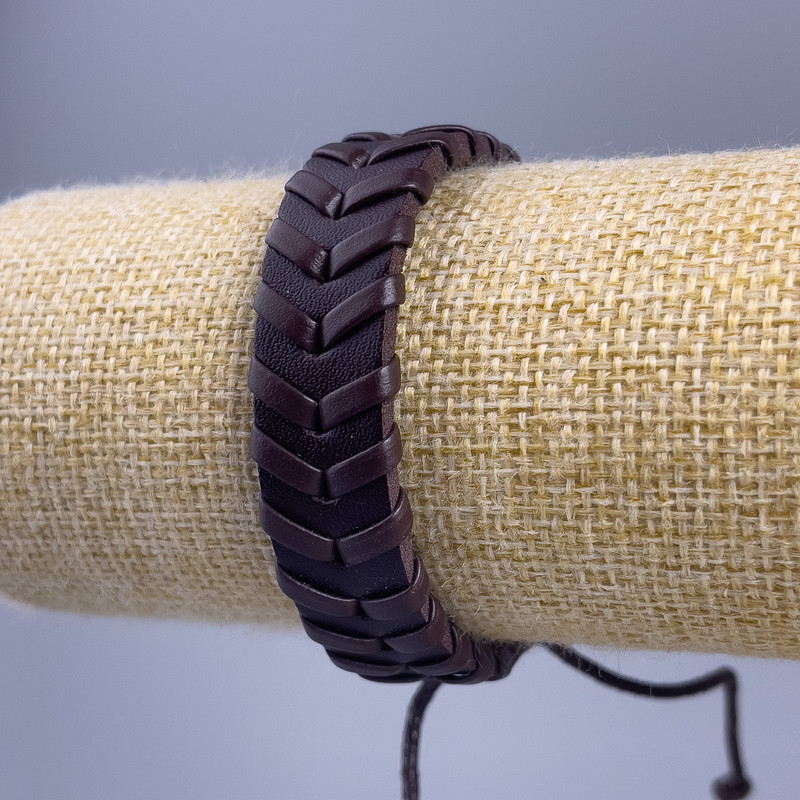 Браслет, довжина 18-25см, товщина 14мм еко шкіра колір коричневий на затяжці