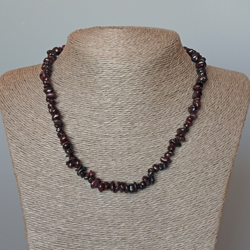 Garnet Necklace, natural stone, faceted, 9x4 mm diameter +/-, length 47 cm
