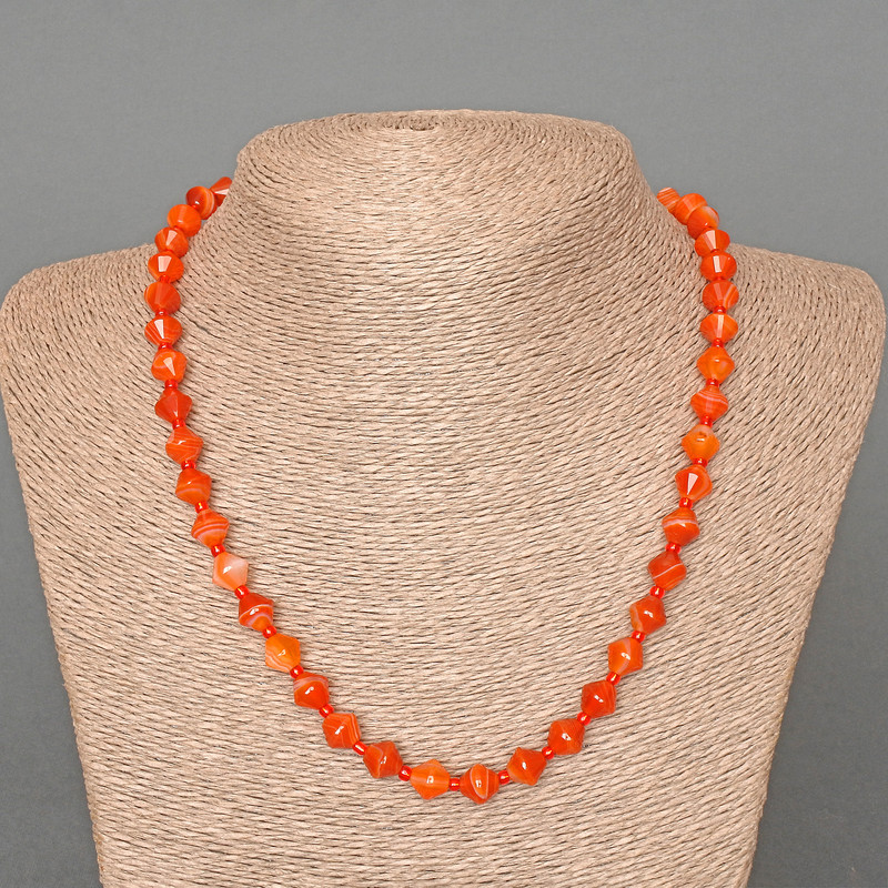 Carnelian Necklace with a natural carnelian gemstone, faceted diamond-shaped beads, 8×8 mm diameter, 49 cm long, with seed beads